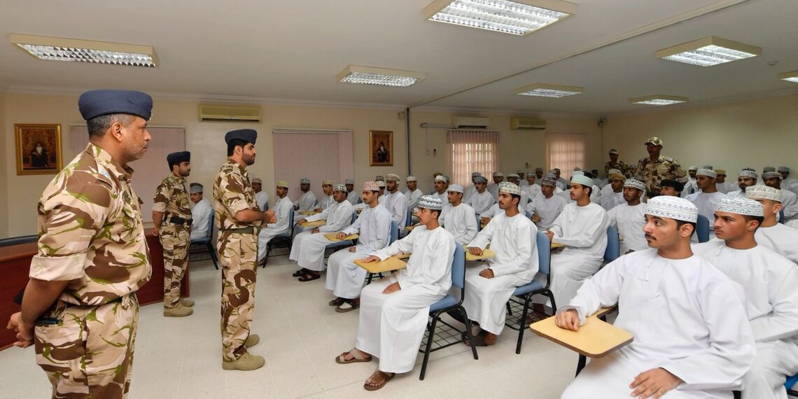 سلاح الجو السُّلطاني العُماني يبدأ إجراءات التوظيف للضباط المرشحين الطيارين والجويين