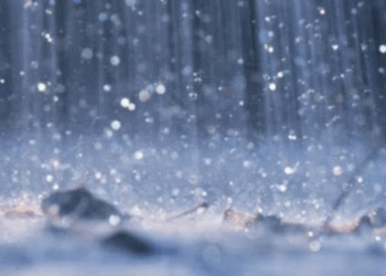 تنبيه بهطول أمطار على عدد من محافظات سلطنة عمان اعتبارًا من اليوم