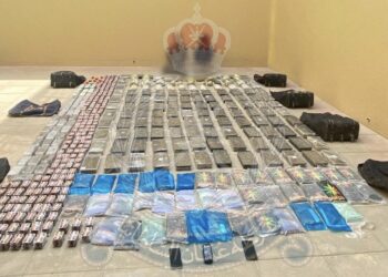 القبض على آسيويين ببركاء لحيازتهما كميات كبيرة من المخدرات والمؤثرات العقلية