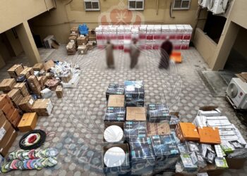 القبض على 3 أشخاص وعاملين آسيويين بتورطهم في سرقة وتصريف مسروقات ببوشر