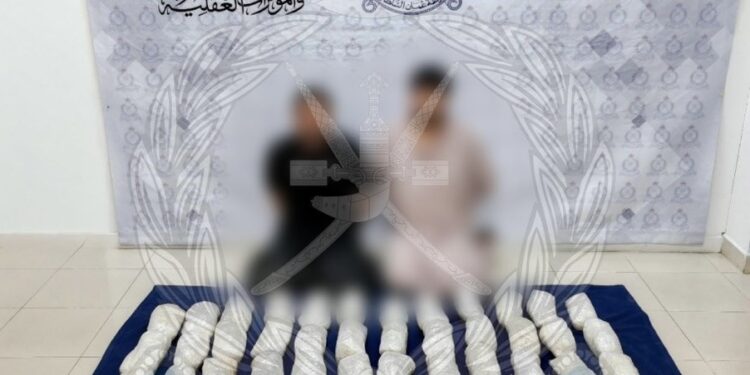 ضبط 60 كيلوجرامًا من المخدرات والقبض على متهمين بمطرح