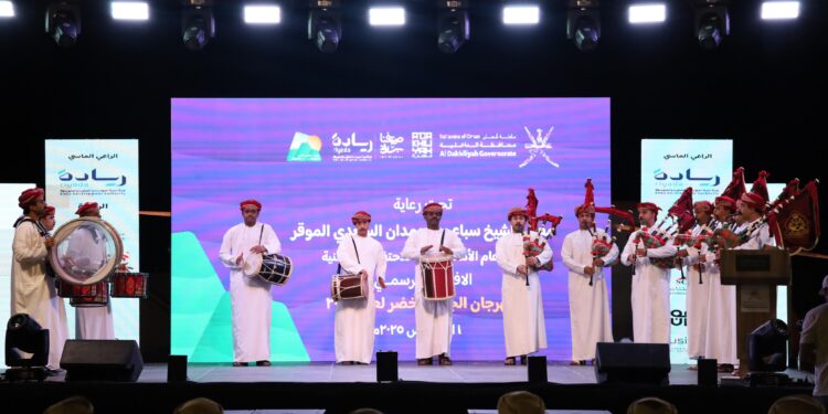 مهرجان الجبل الأخضر 2025 ينطلق بعروض مبهرة وبرامج سياحية وثقافية متنوعة