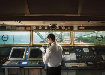 “ميناء صحار” يطلق النسخة الثانية من برنامج إدارة الموانئ لتعزيز التواصل مع الشركاء