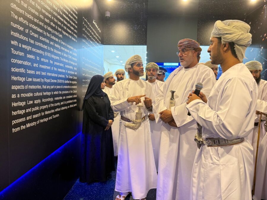 افتتاح النسخة الرابعة من معرض النيازك بمركز الاستكشاف العلمي في إبراء 2 0b3e39d4 e3f2 42de b73b f6e6851adc33