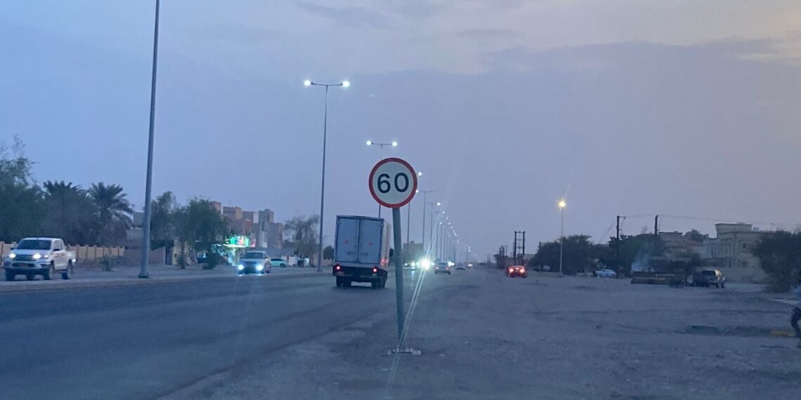 المناشدة بزيادة السرعة على طريق الخابورة/ السرحات