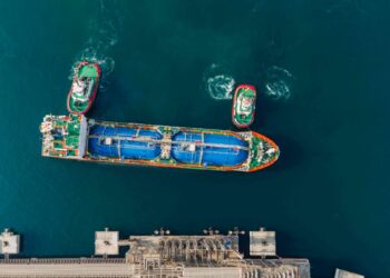 ميناء صحار يبرز الاستراتيجية البحرية لعُمان في أسبوع لندن للشحن 2025