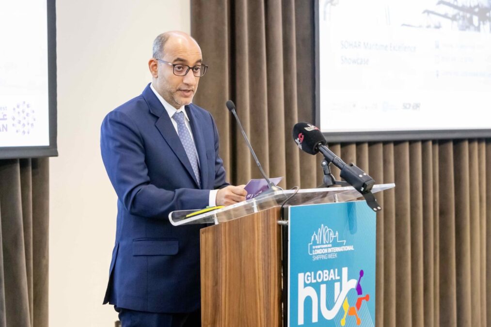 ميناء صحار يعرض الاستراتيجية البحريّة العُمانية في أسبوع لندن للشحن 2025 3 4384866a 51bf 4b5d a382 1656af920fec