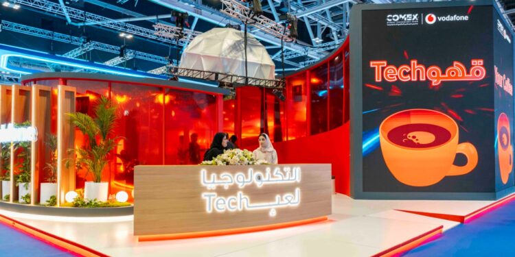 فودافون عُمان تقدم تجربة رقمية مختلفة في معرض كومكس العالمي للتكنولوجيا 2025