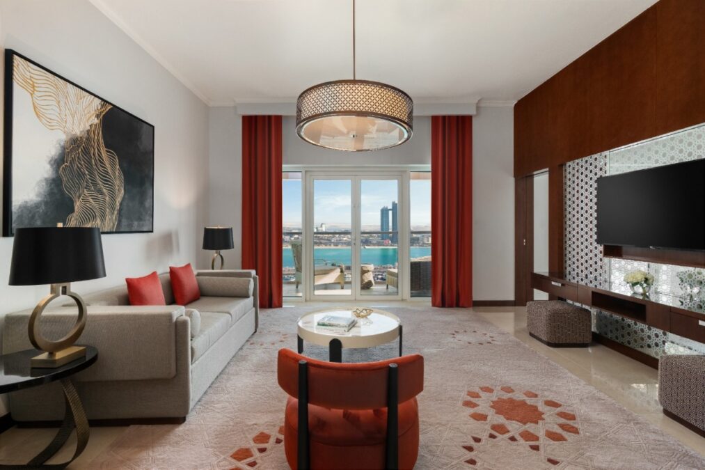 ريكسوس مارينا أبوظبي يكشف عن عرض الإقامة الجديد الخاص بالأجنحة 4 67663e5f b4e4 4c0d b3cf 08765b06cd0b
