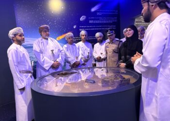 افتتاح النسخة الرابعة من معرض النيازك بمركز الاستكشاف العلمي في إبراء