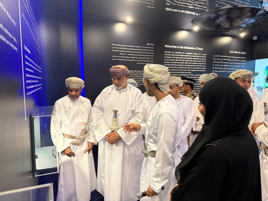 افتتاح النسخة الرابعة من معرض النيازك بمركز الاستكشاف العلمي في إبراء 4 8a1c2bea a2c3 4bec 85ec d17c1cf4d80e