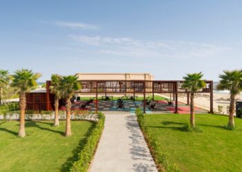 ريكسوس مارينا أبوظبي يكشف عن عرض الإقامة الجديد الخاص بالأجنحة