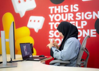 Ooredoo Enhances Sign Language Customer Service to Mark International Day of Sign Language