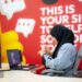 أوريدو تُعزّز خدمة العملاء بلغة الإشارة احتفاءً باليوم العالمي للغات الإشارة 2 Ooredoo Enhances Sign Language Customer Service to Mark International Day of Sign Language