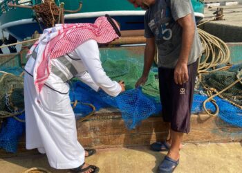 ‏بيئة القنفذة تنفذ جولة تفتيشية على مراكب الصيادين مع بداية موسم صيد الروبيان