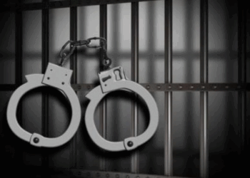 ضبط شخص سرق كابلات وأدوات بناء من منازل قيد الإنشاء بصحار