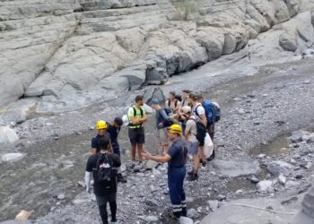 إنقاذ 7 سياح ألمان حاصرتهم مياه وادي النخر بالحمراء