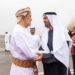 جلالة السلطان في مقدمة مودعي رئيس دولة الامارات 8 جلالة السلطان في مقدمة مودعي رئيس دولة الامارات