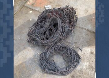 ضبط 3 أشخاص لسرقتهم كابلات وأجهزة تكييف بصحار