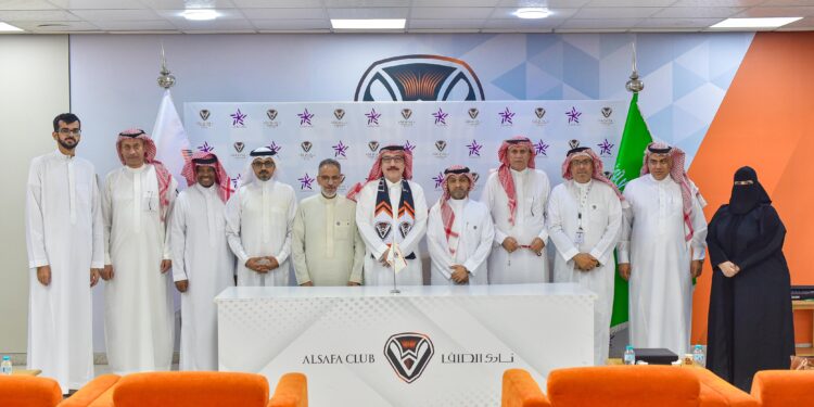 الصفا يوقع اتفاقية تعاون مع شركة نجوم الملاعب 1 الصفا يوقع اتفاقية تعاون مع شركة نجوم الملاعب