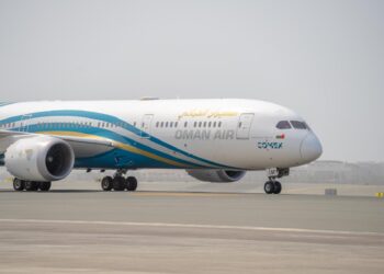 الطيران العُماني يستعرض رحلته الرقمية في معرض كومكس 2025