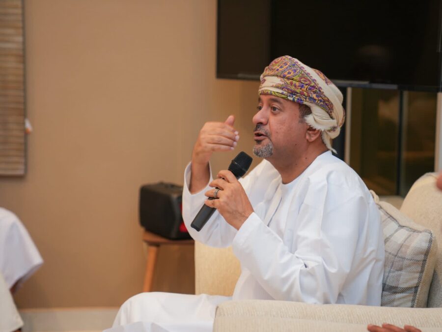 e2b5c21b 0c4b 4a40 baff 9f89175fdebb