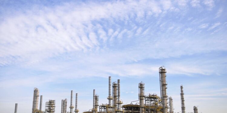 أوكيو تستعرض خطتها لخفض الانبعاثات في مؤتمر التكرير 2025 بالبحرين