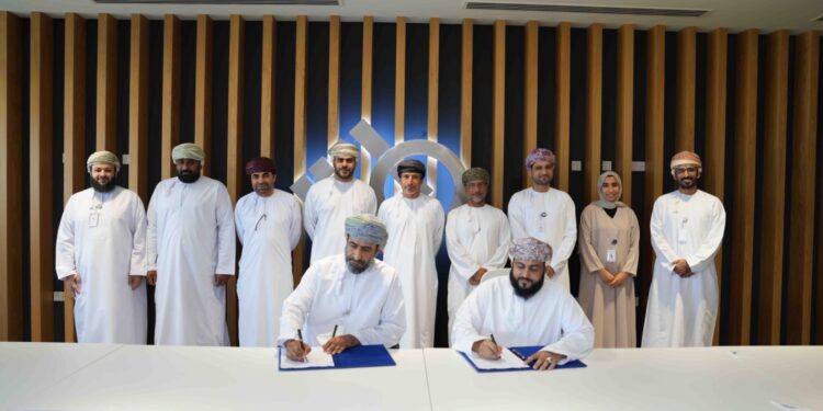 تعاون استراتيجي بين “هايدروم” و”العنقاء” في مجال الهيدروجين الأخضر 1 تعاون استراتيجي بين “هايدروم” و”العنقاء” في مجال الهيدروجين الأخضر