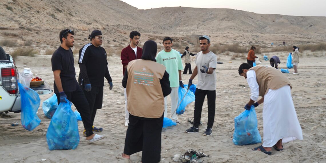 فعاليات مشتركة بين المجالس الطلابية البيئية في المحافظات بمحمية السلاحف برأس الحد 1 فعاليات مشتركة بين المجالس الطلابية البيئية في المحافظات بمحمية السلاحف برأس الحد