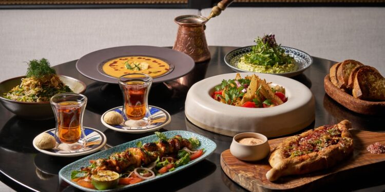 سانت ريجيس النخلة و«رويا» دبي يقدمان تجربة فاخرة في أكتوبر 1 سانت ريجيس النخلة و«رويا» دبي يقدمان تجربة فاخرة في أكتوبر