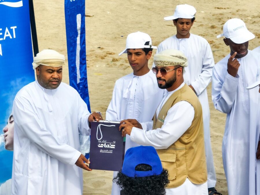 إدارة البيئة بجنوب الشرقية تنظم حملة تنظيف شاطئ الشرية بولاية صور 3 96fc90b3 6dcc 4788 bf3a 8098c0509120