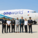 الطيران العُماني يستقبل طائرته الجديدة “بوينج 737” المصممة بألوان oneworld