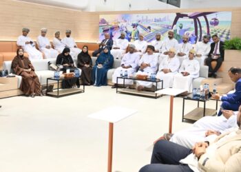 “نزدهر” يعزز تنمية القطاع الخاص والتجارة الخارجية لتحقيق رؤية عُمان 2040