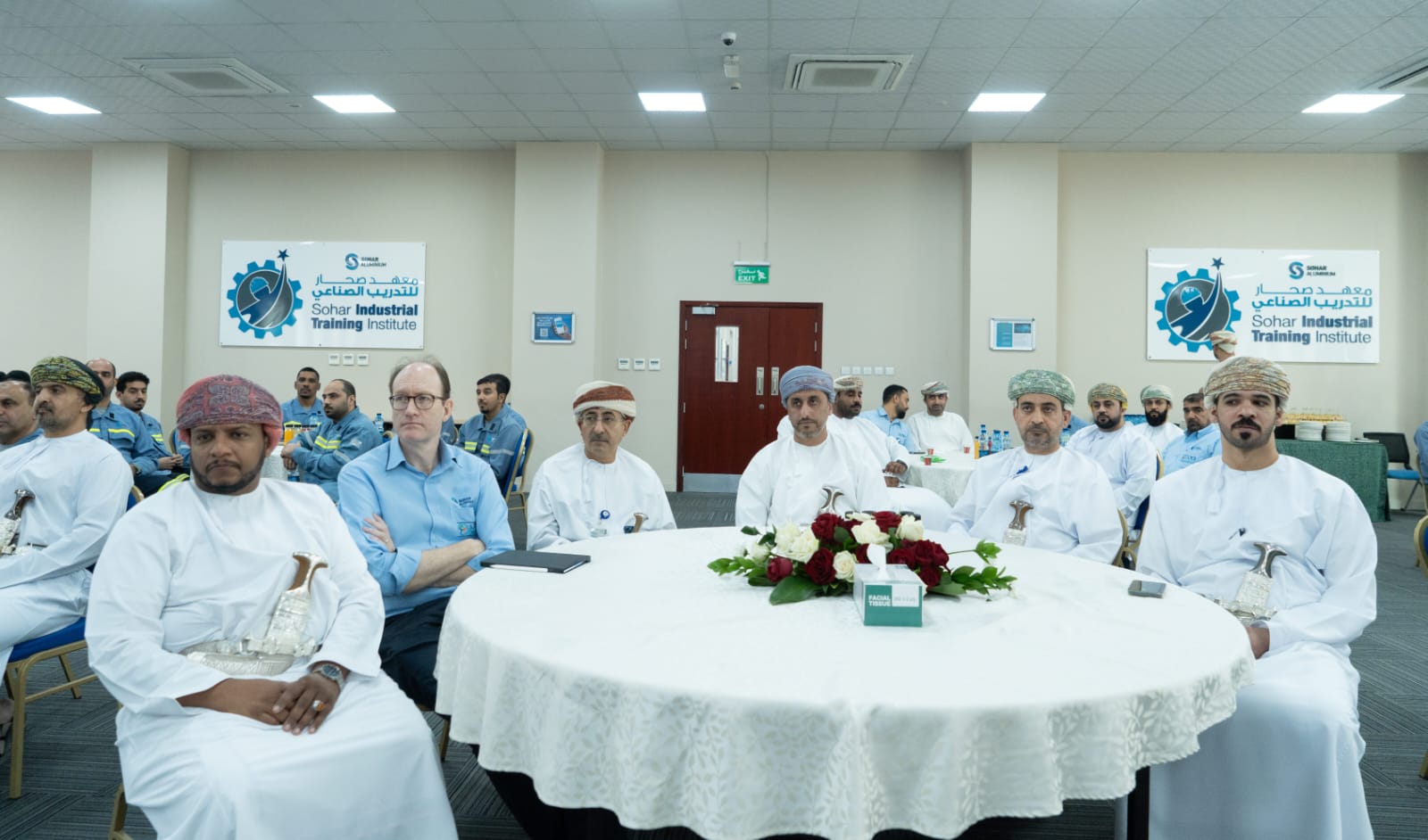 صحار ألمنيوم تحتفل بختام برامج الخريجين الجدد من حملة شهادتيّ البكالوريوس والدبلوم 2 e9641138 9e9a 436f afab 160555f0d36b