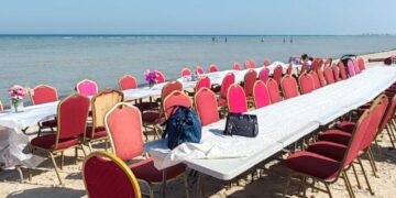 همسات الثقافي يختتم الرحلة الترفيهية لشاطئ العقير