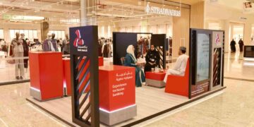 بنك مسقط يقدّم خدماته المصرفية للزوّار في مول عُمان ويدعوهم للاستفادة منها