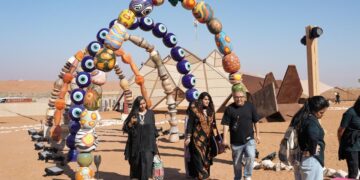 سمو الشيخة بدور القاسمي تطلق النسخة الثانية من مهرجان تنوير في صحراء مليحة بأمسية فنية ملهمة وتجربة إنسانية استثنائية