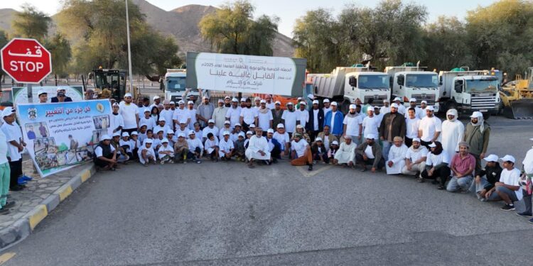 معسكرات النظافة بالقابل تزيل عشرات الأطنان وتزرع 350 شتلة في أسبوع العمل المجتمعي