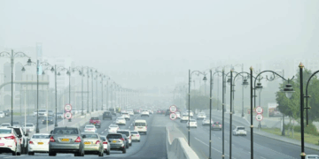 “الأرصاد” تحذر من استمرار تدفق الغبار على المناطق الساحلية لبحر عمان