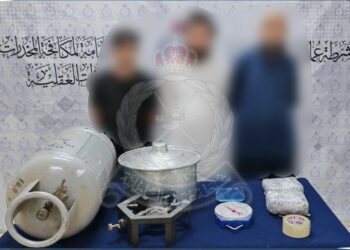 ضبط آسيويين بينهم متسلل بقريات لتهريب المخدرات والكريستال والهيروين