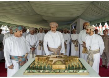 أمرٌ سامٍ بتسمية مجمّع عُمان الثقافي باسم “مجمّع السّيد طارق بن تيمور الثقافي”