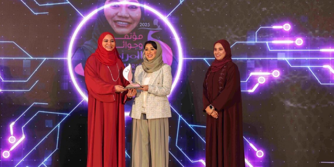 نور سالدين تفوز بلقب “امرأة العام 2025” وتكريم مدرسة الأجيال العصرية لتمكين الفتيات 1 نور سالدين تفوز بلقب “امرأة العام 2025” وتكريم مدرسة الأجيال العصرية لتمكين الفتيات