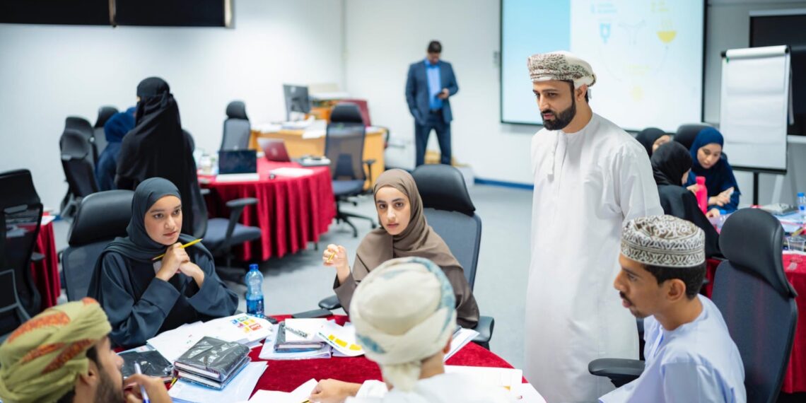 “عُمان شل” تطلق برنامج (شل إنكسبلوررز) بجامعة السلطان قابوس لتعزيز الابتكار المستدام