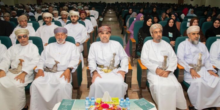 “وزير الإسكان” يفتتح مؤتمر جامعة نزوى للدراسات العليا