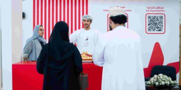 بنك مسقط يستعرض الفرص الوظيفية والبرامج التدريبية التي يوفرها للشباب العماني