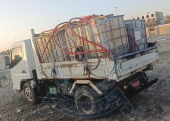 القبض على شخصين لسرقتهما وقود الديزل من محطات الاتصالات في عبري