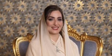 السّيدةُ الجليلةُ تزور محافظة الظّاهرة 