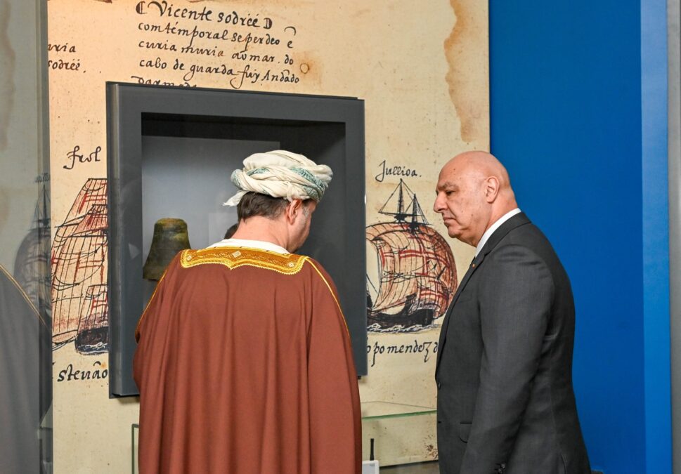 الرئيس اللبناني يزور المتحف الوطني ودار الأوبرا السلطانية وجامع السلطان قابوس الأكبر 4 IMG 5888