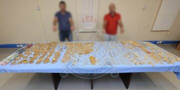 القبض على سائحين نفذا جريمة سرقة منظمة من محل مجوهرات في مسقط 