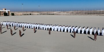 الجيش السلطاني يستقبل دفعتين من الضباط المرشحين